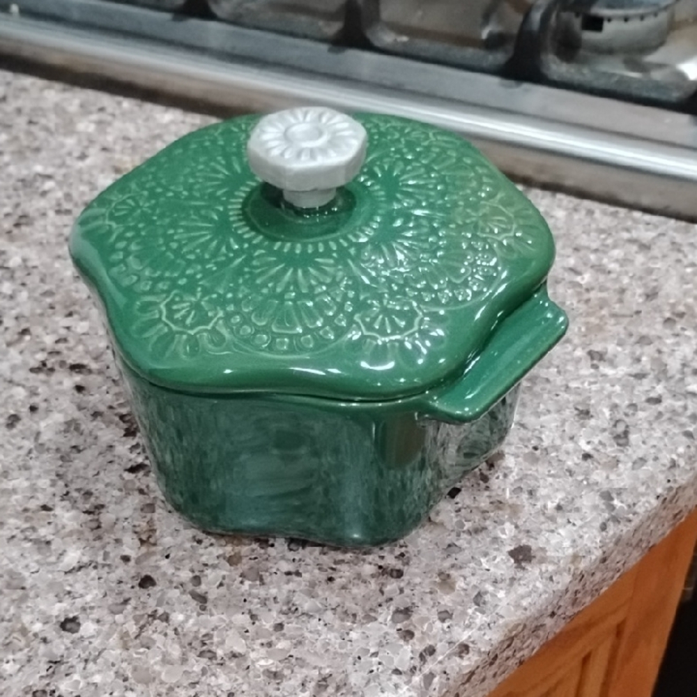 The Pioneer Woman Green Ceramic Casserole Dish